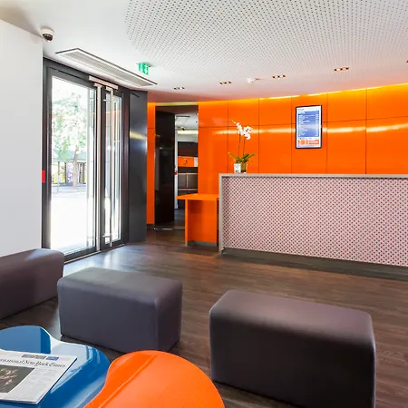 Hotel Libertel Canal Saint Martin 3*