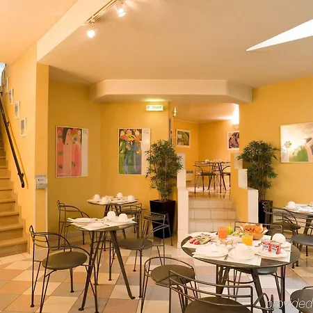 Libertel Canal Saint Martin Hotel