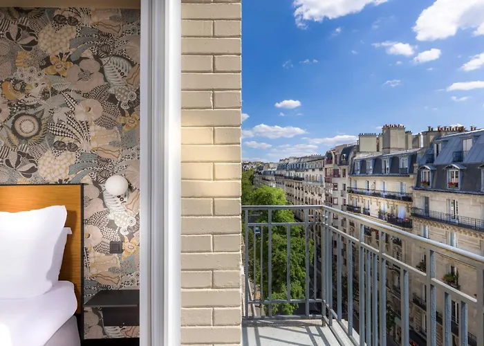 Libertel Canal Saint Martin Paryż