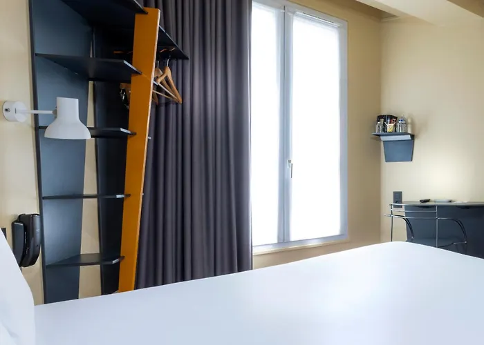 Libertel Canal Saint Martin