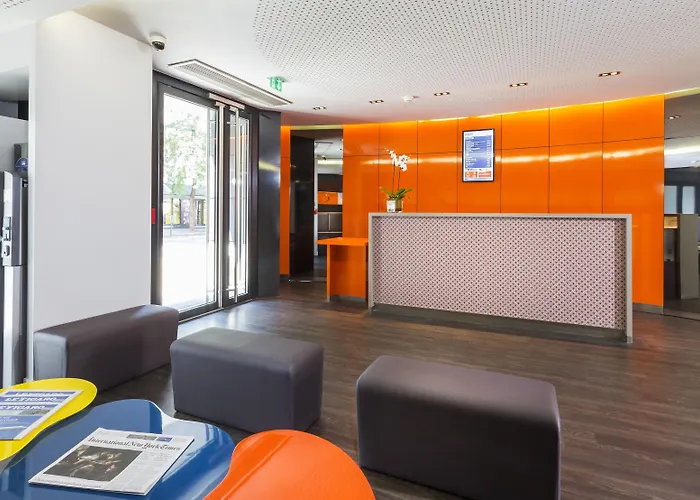 Libertel Canal Saint Martin Paryż