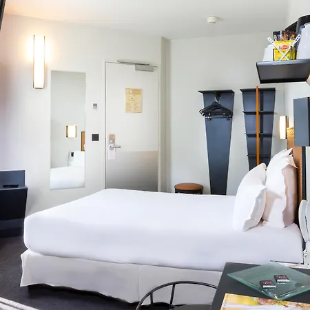 Hotell Libertel Canal Saint Martin 3*
