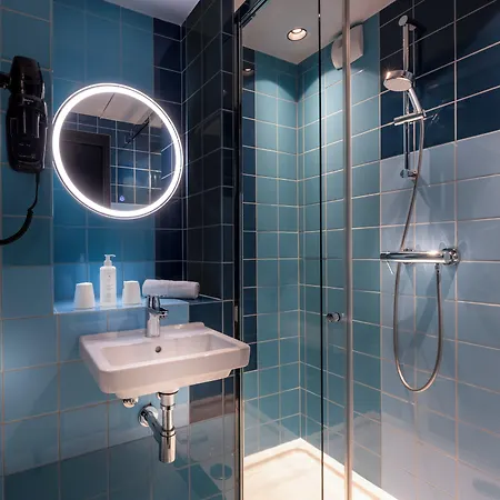 Hotell Libertel Canal Saint Martin 3*